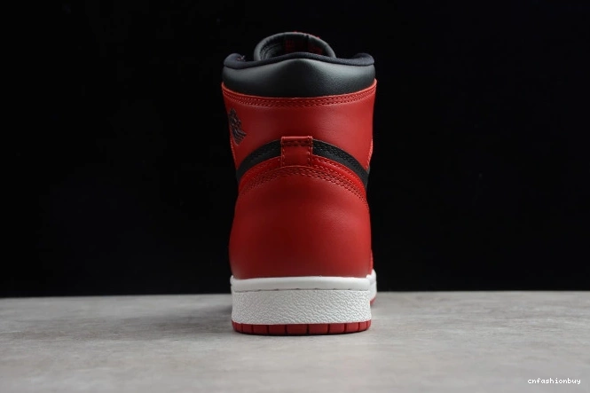 Varsity Jordan BQ4422-600 Red 1 Air High 85 1003